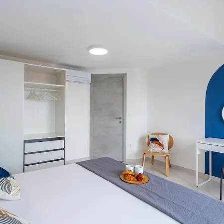 4 Bedroom In *